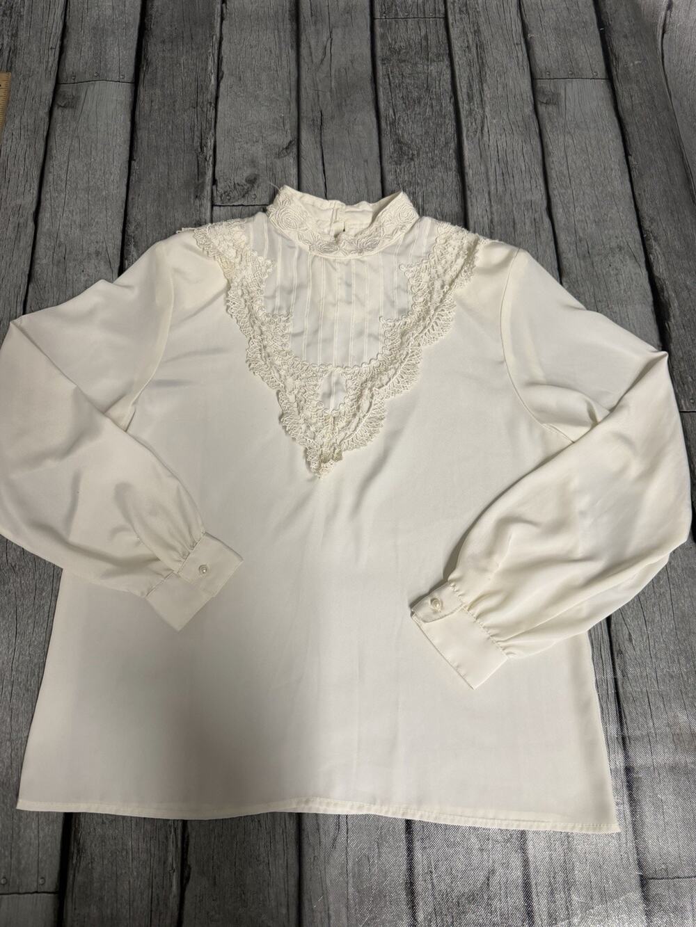 Vintage Women’s Eva Laurel Victorian Style Lace Blouse W Pearlized Buttons Sz 10